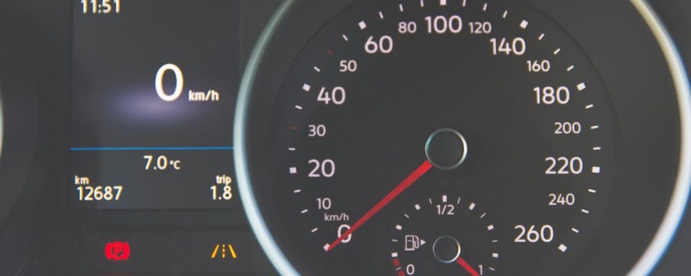 Spalanie samochodu – jak obliczyć średnie zużycie paliwa auta?